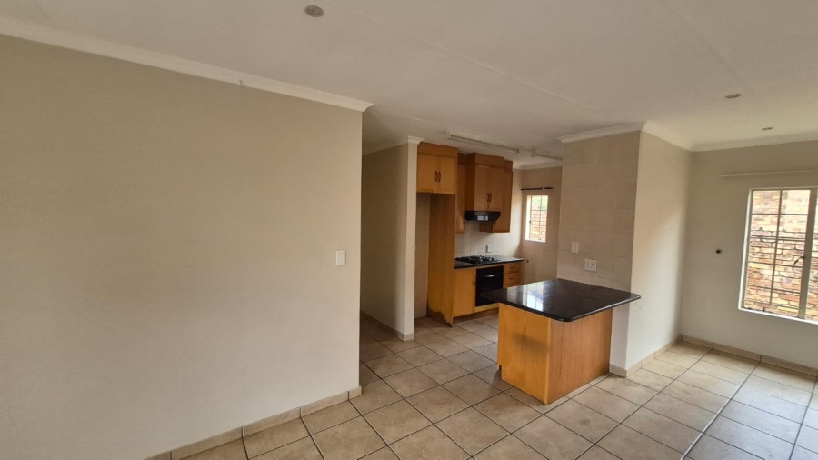 To Let 3 Bedroom Property for Rent in Amberfield Manor Gauteng