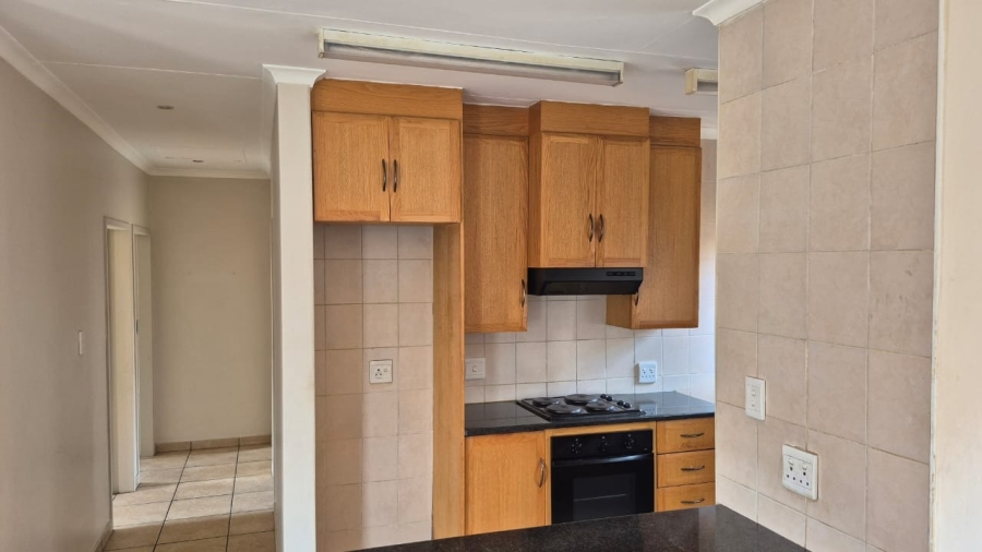 To Let 3 Bedroom Property for Rent in Amberfield Manor Gauteng