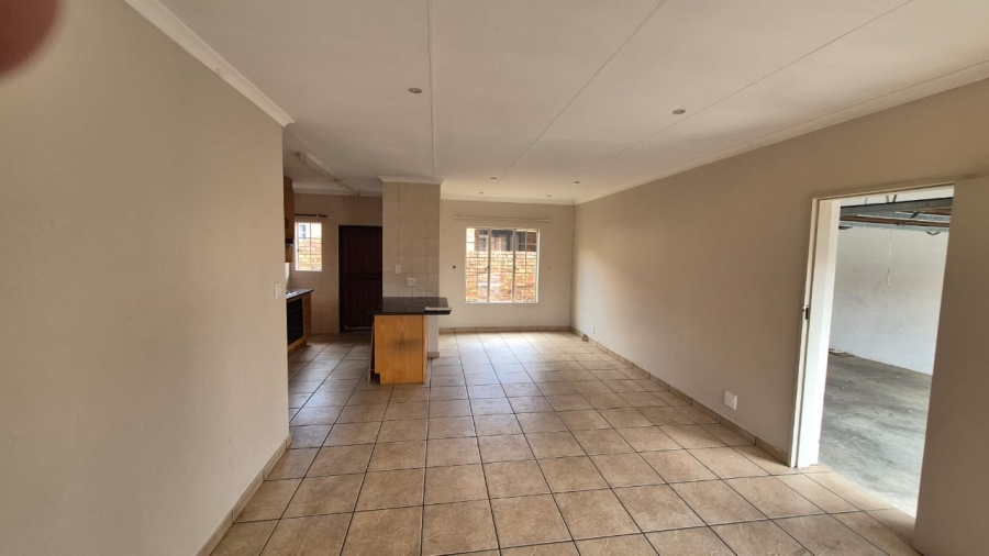 To Let 3 Bedroom Property for Rent in Amberfield Manor Gauteng
