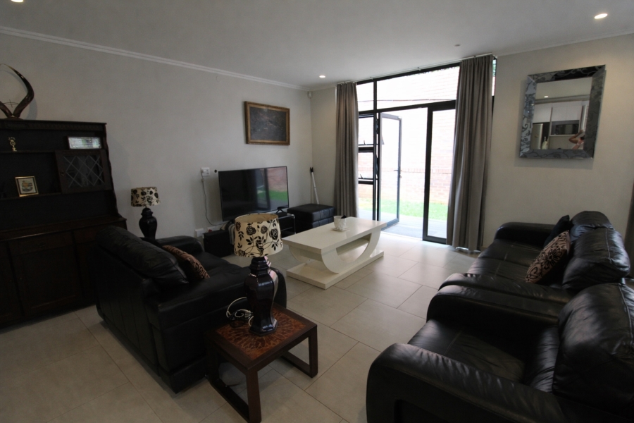 To Let 4 Bedroom Property for Rent in Bryanston Gauteng