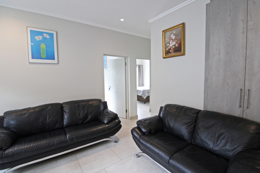 To Let 4 Bedroom Property for Rent in Bryanston Gauteng