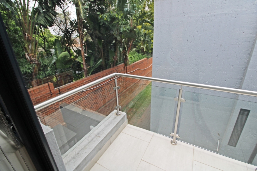 To Let 4 Bedroom Property for Rent in Bryanston Gauteng