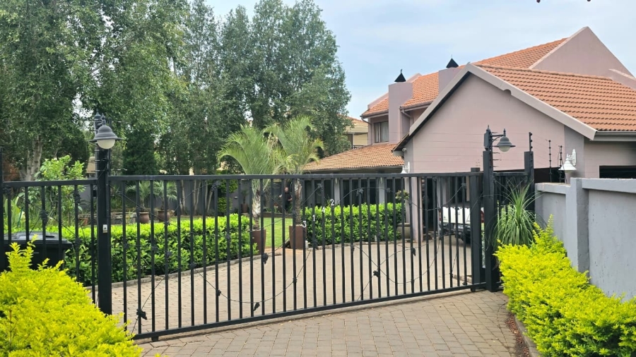 3 Bedroom Property for Sale in Amberfield Ridge Gauteng