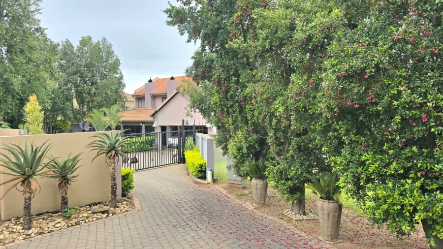 3 Bedroom Property for Sale in Amberfield Ridge Gauteng