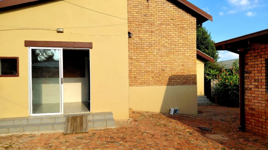 To Let 4 Bedroom Property for Rent in Wonderboom South Gauteng
