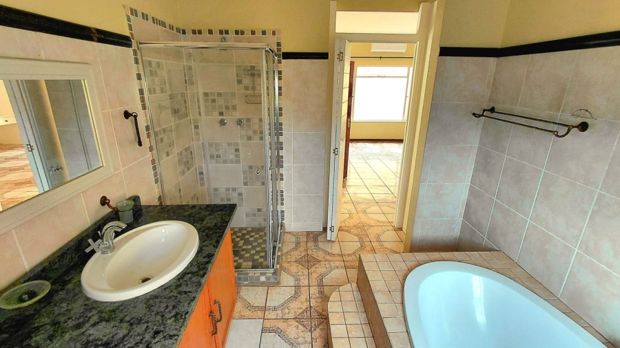 To Let 4 Bedroom Property for Rent in Wonderboom South Gauteng