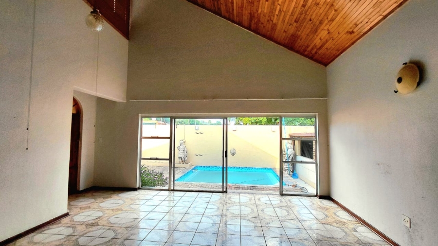 To Let 4 Bedroom Property for Rent in Wonderboom South Gauteng