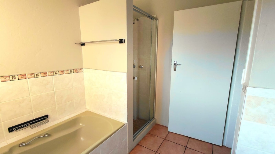 To Let 4 Bedroom Property for Rent in Wonderboom South Gauteng