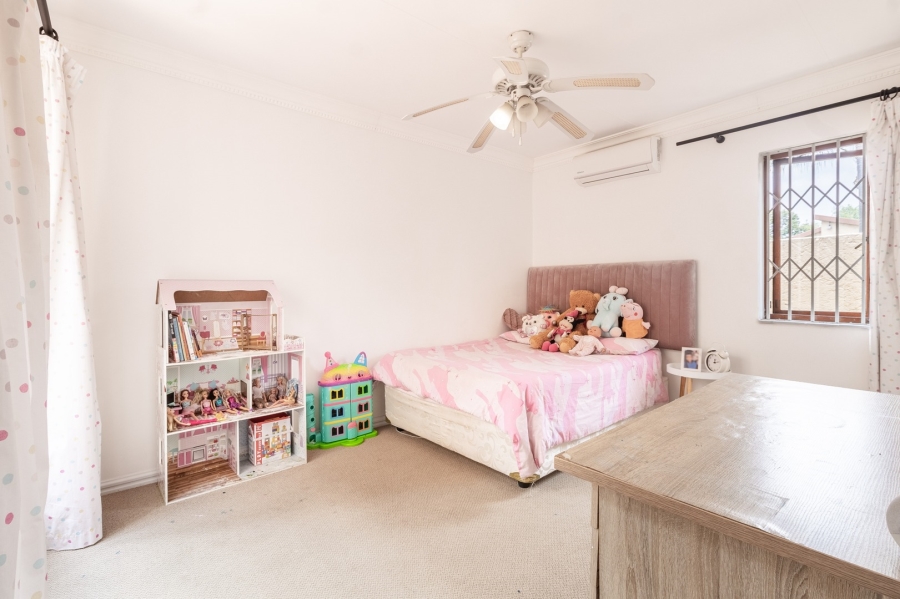 4 Bedroom Property for Sale in Douglasdale Gauteng