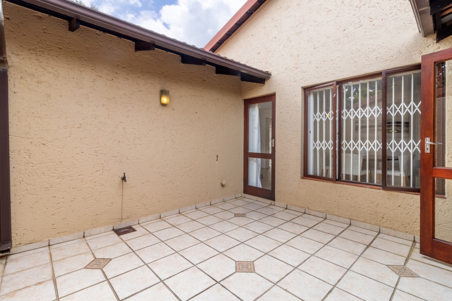 4 Bedroom Property for Sale in Douglasdale Gauteng