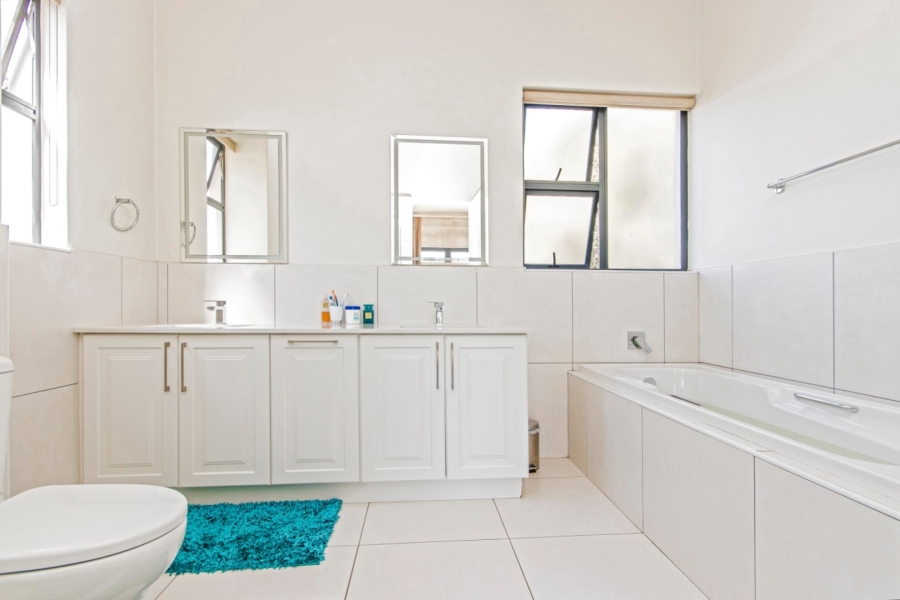 To Let 3 Bedroom Property for Rent in Helderfontein Estate Gauteng