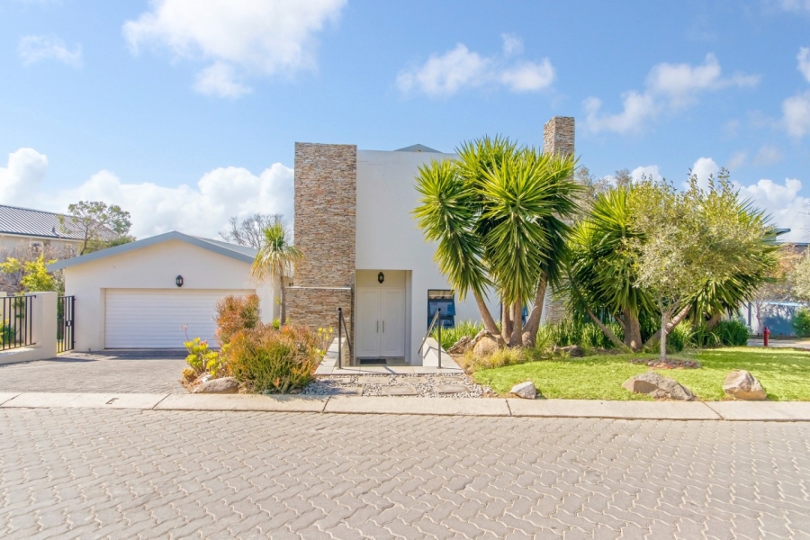 To Let 3 Bedroom Property for Rent in Helderfontein Estate Gauteng