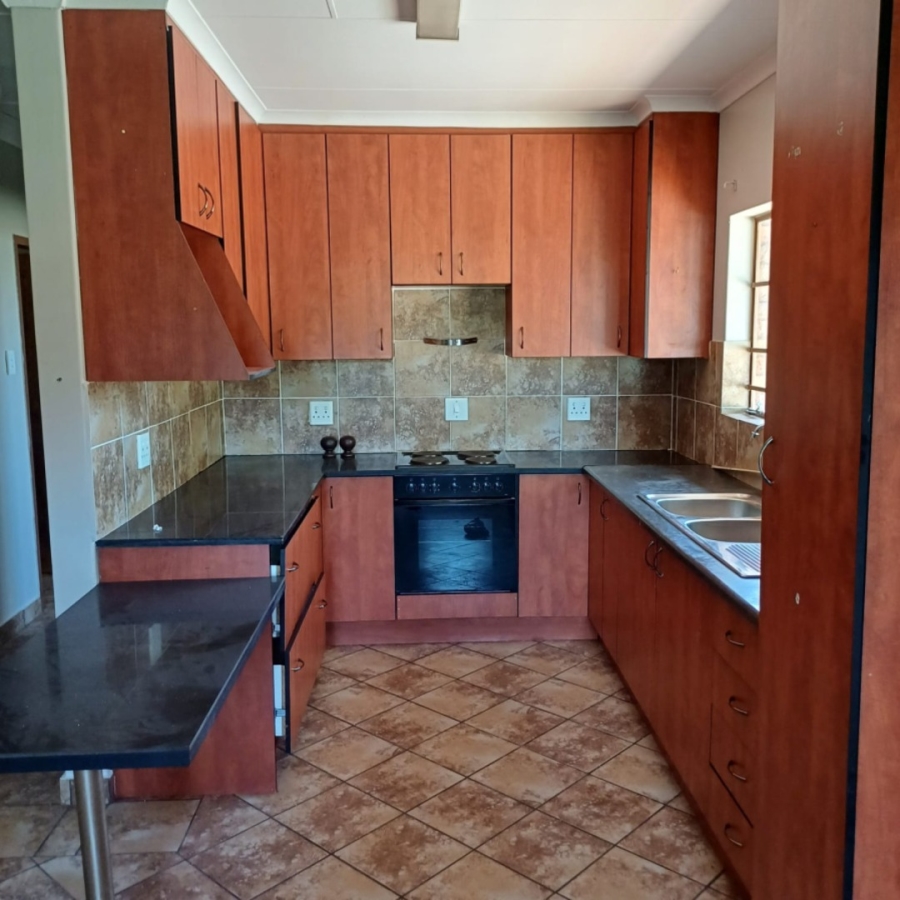 To Let 2 Bedroom Property for Rent in Wonderboom South Gauteng