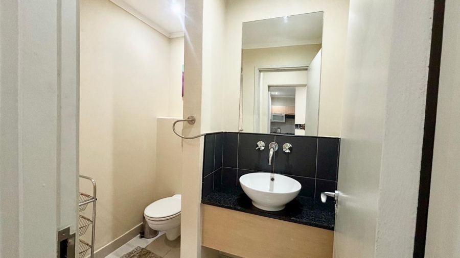 2 Bedroom Property for Sale in Sandown Gauteng
