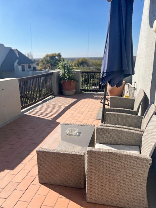 2 Bedroom Property for Sale in Lonehill Gauteng