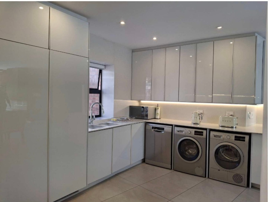 To Let 3 Bedroom Property for Rent in Morningside Gauteng