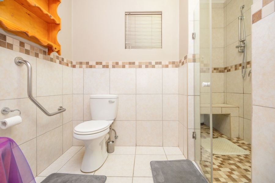 To Let 2 Bedroom Property for Rent in Homes Haven Gauteng