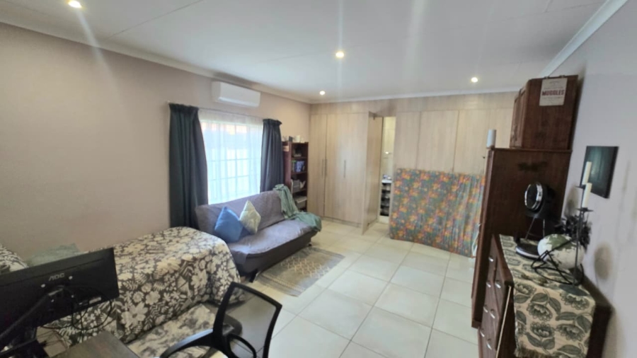 To Let 5 Bedroom Property for Rent in Wierda Park Gauteng