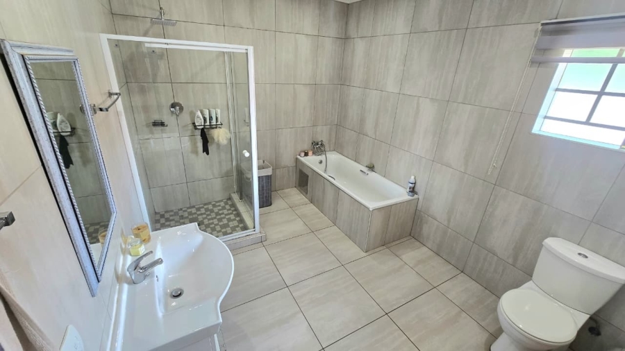 To Let 5 Bedroom Property for Rent in Wierda Park Gauteng