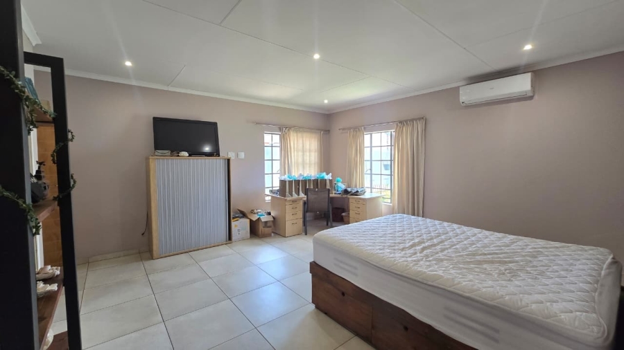 To Let 5 Bedroom Property for Rent in Wierda Park Gauteng