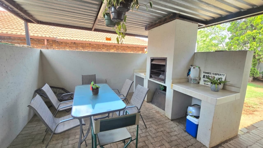 To Let 5 Bedroom Property for Rent in Wierda Park Gauteng