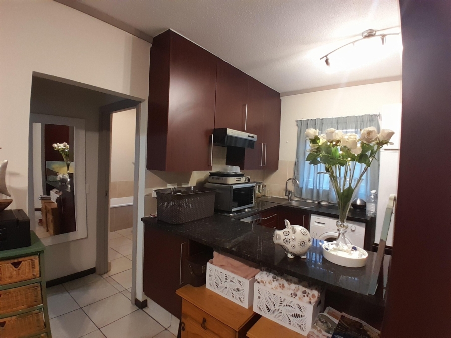 1 Bedroom Property for Sale in Lonehill Gauteng