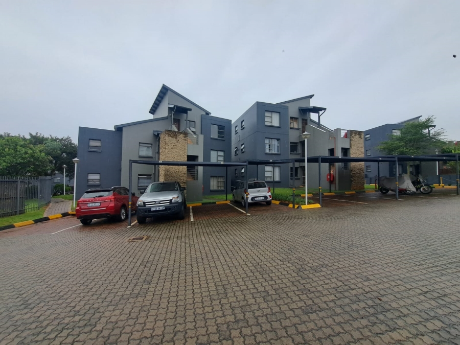 To Let 2 Bedroom Property for Rent in Greenstone Hill Gauteng