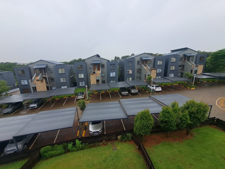 To Let 2 Bedroom Property for Rent in Greenstone Hill Gauteng