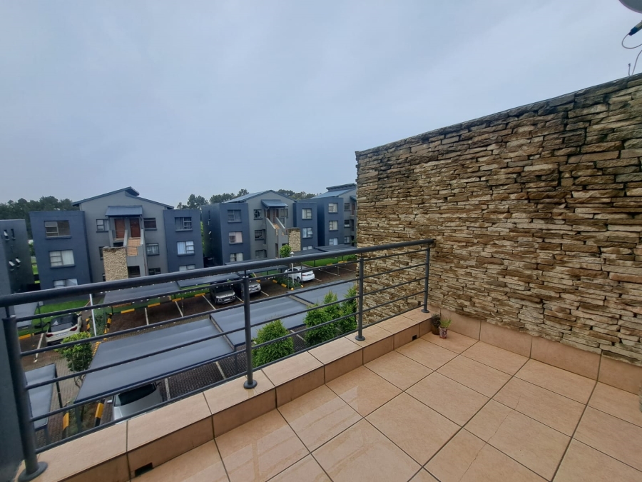 To Let 2 Bedroom Property for Rent in Greenstone Hill Gauteng