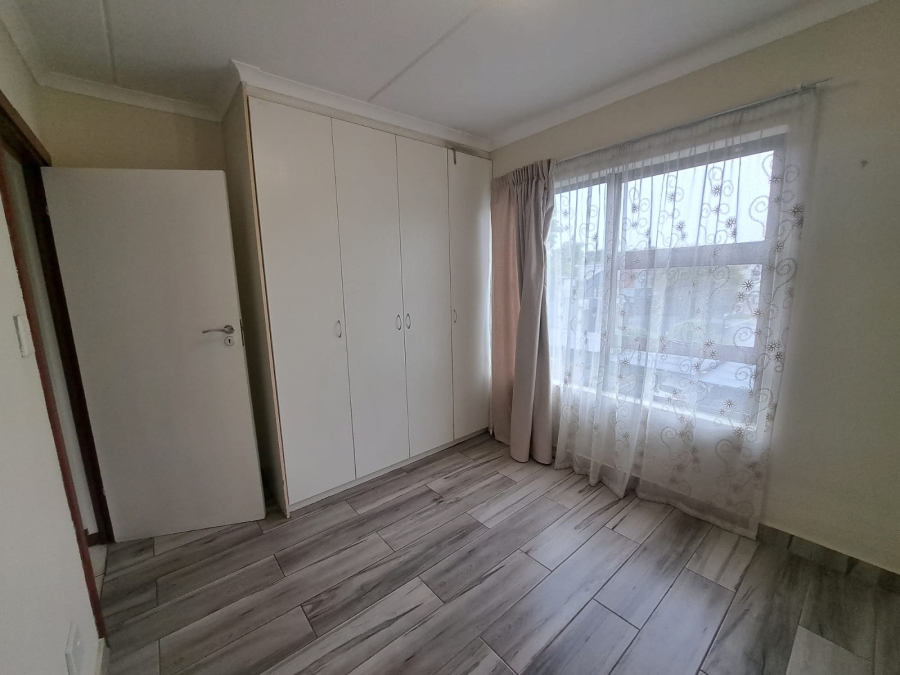 To Let 2 Bedroom Property for Rent in Greenstone Hill Gauteng