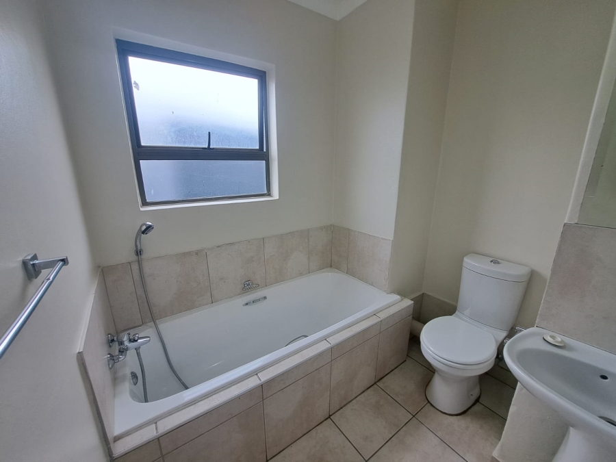 To Let 2 Bedroom Property for Rent in Greenstone Hill Gauteng