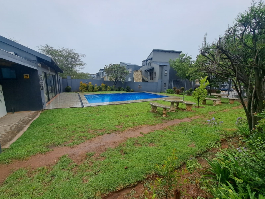 To Let 2 Bedroom Property for Rent in Greenstone Hill Gauteng