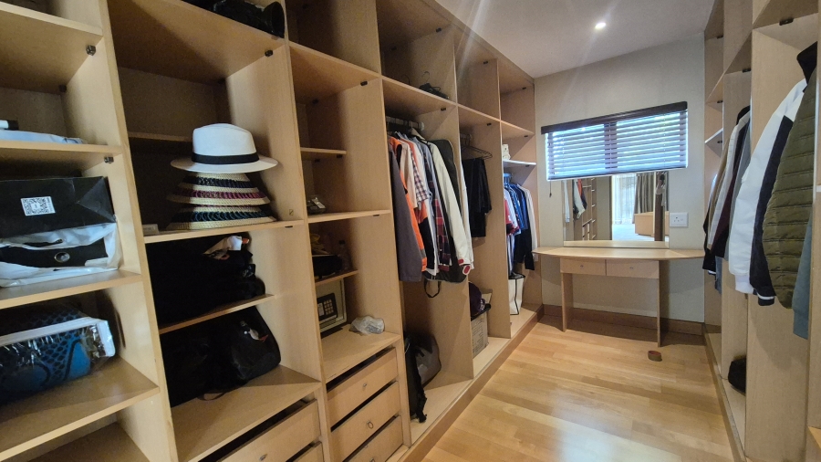 To Let 4 Bedroom Property for Rent in Bedfordview Gauteng