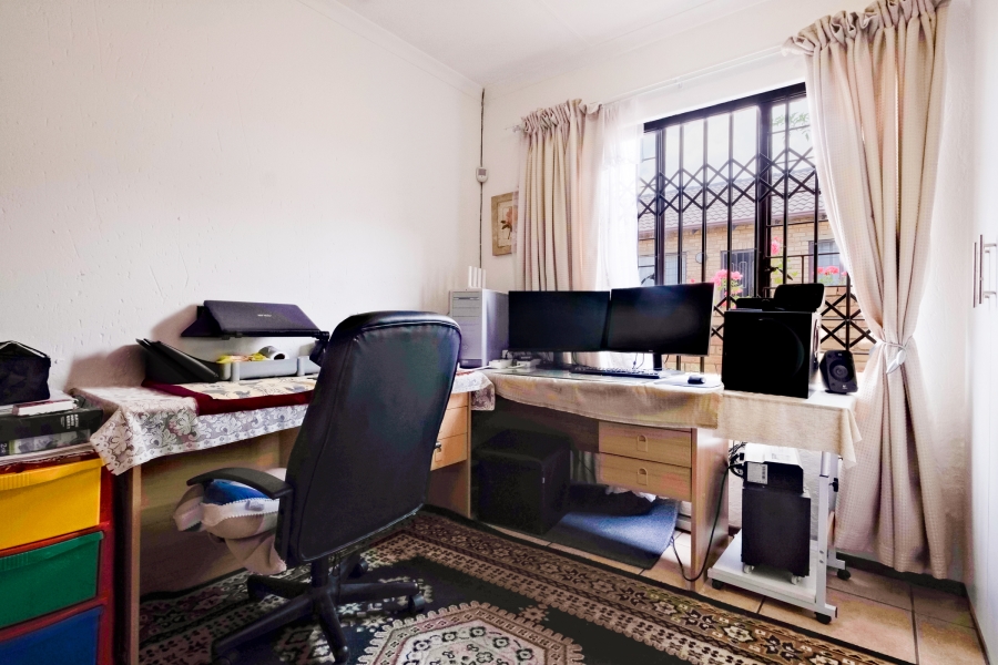 3 Bedroom Property for Sale in Noordhang Gauteng