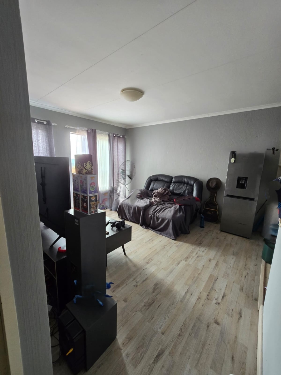 2 Bedroom Property for Sale in Amorosa Gauteng