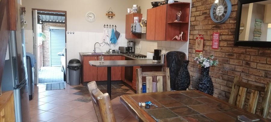 2 Bedroom Property for Sale in Honeydew Gauteng