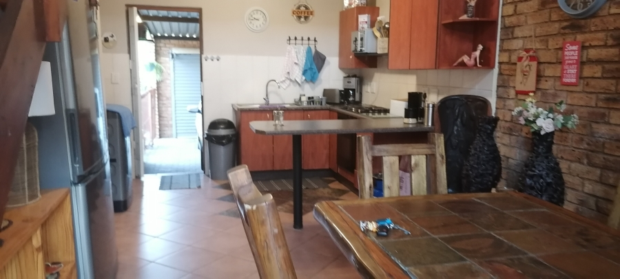2 Bedroom Property for Sale in Honeydew Gauteng
