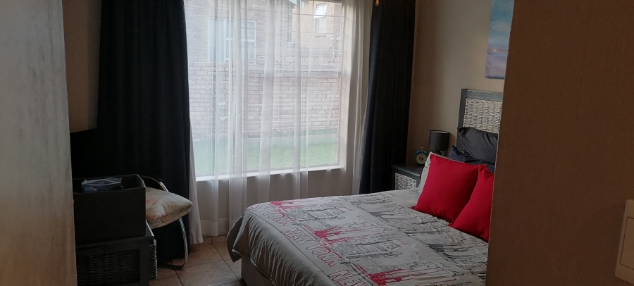 2 Bedroom Property for Sale in Honeydew Gauteng