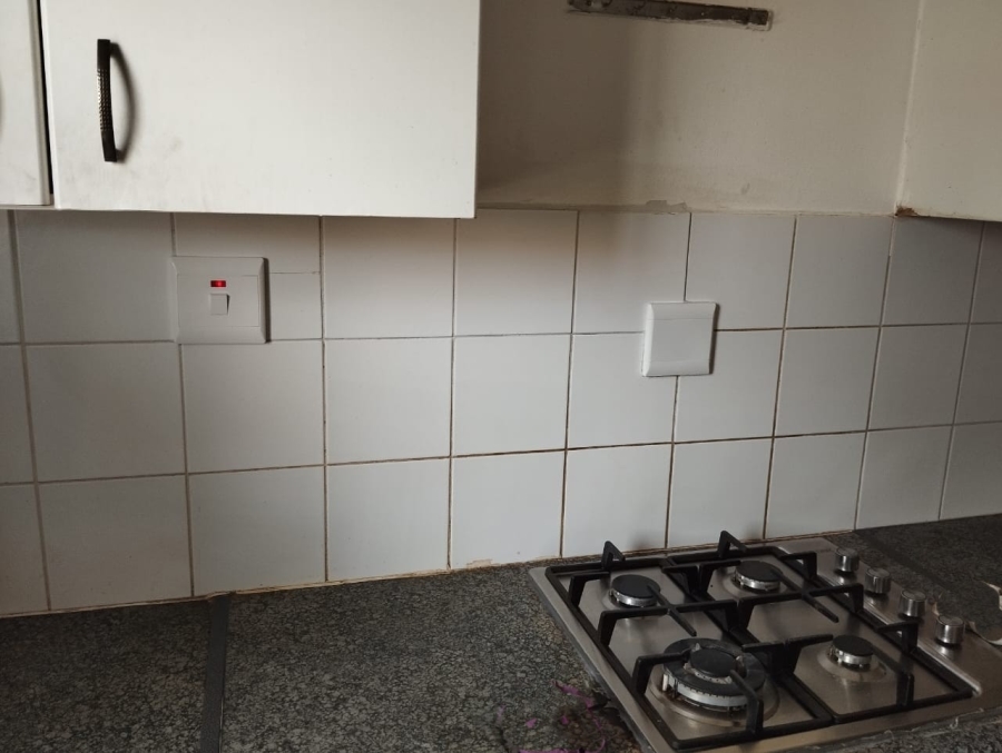 2 Bedroom Property for Sale in Allens Nek Gauteng