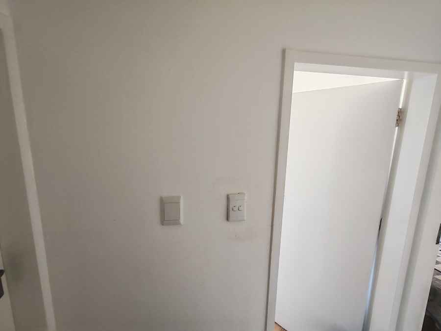 2 Bedroom Property for Sale in Allens Nek Gauteng