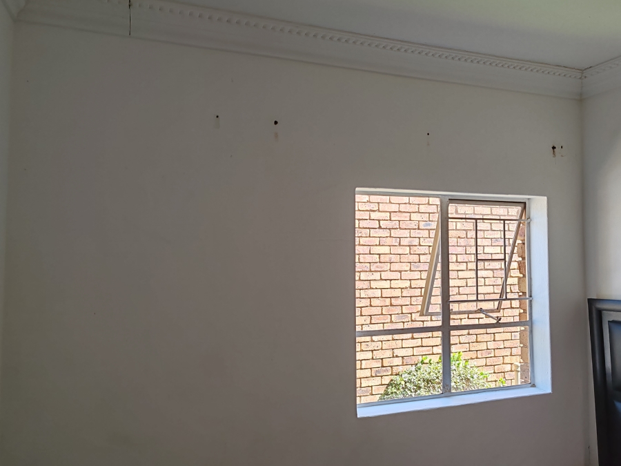 2 Bedroom Property for Sale in Allens Nek Gauteng