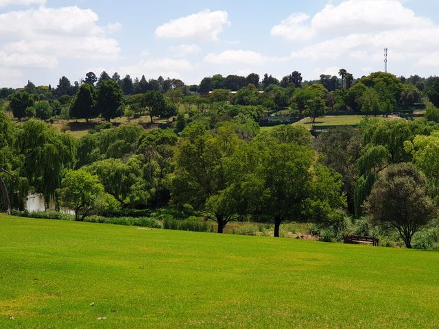 2 Bedroom Property for Sale in Ruimsig A H Gauteng