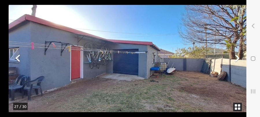 To Let 5 Bedroom Property for Rent in Luipaardsvlei Gauteng