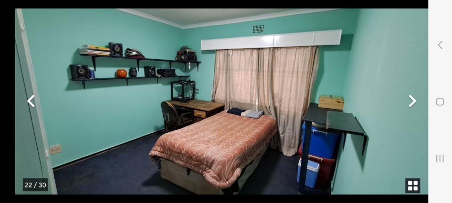 To Let 5 Bedroom Property for Rent in Luipaardsvlei Gauteng