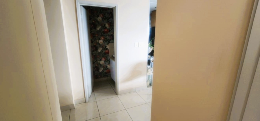 2 Bedroom Property for Sale in Sandhurst Gauteng