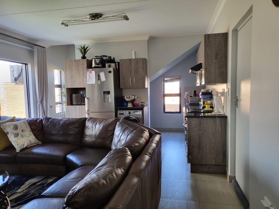 To Let 3 Bedroom Property for Rent in Rua Vista Gauteng