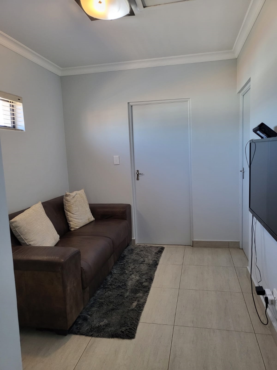 To Let 3 Bedroom Property for Rent in Rua Vista Gauteng