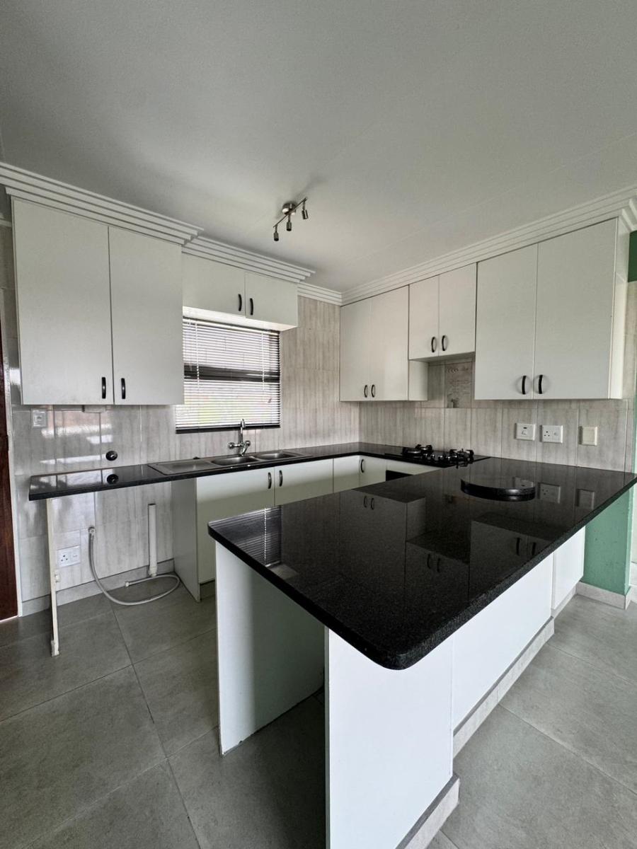 To Let 2 Bedroom Property for Rent in Arundo Estate Gauteng