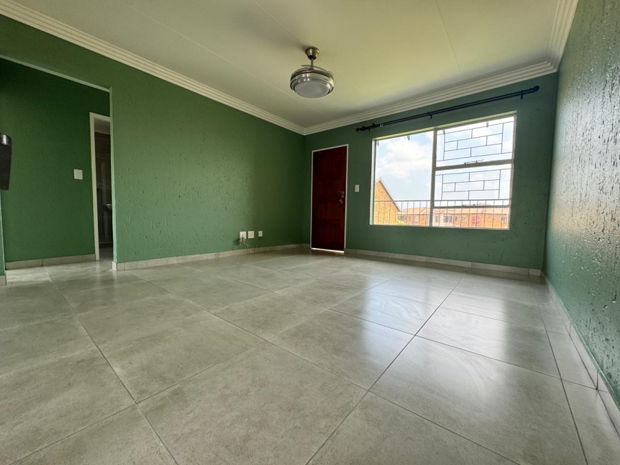 To Let 2 Bedroom Property for Rent in Arundo Estate Gauteng