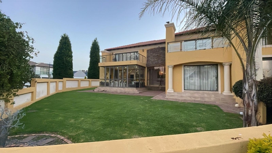 To Let 6 Bedroom Property for Rent in Monavoni Gauteng